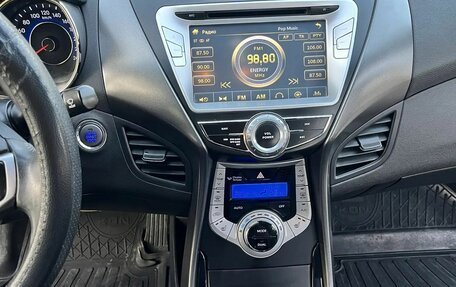 Hyundai Avante, 2011 год, 860 000 рублей, 9 фотография