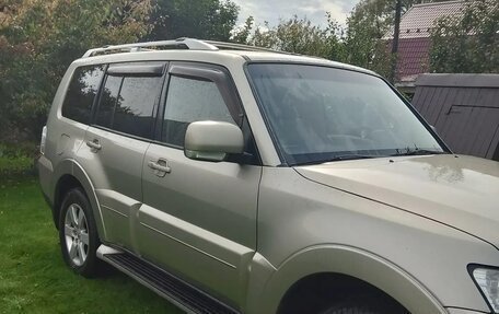 Mitsubishi Pajero IV рестайлинг 2, 2008 год, 1 270 000 рублей, 3 фотография