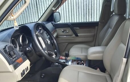 Mitsubishi Pajero IV рестайлинг 2, 2008 год, 1 270 000 рублей, 10 фотография