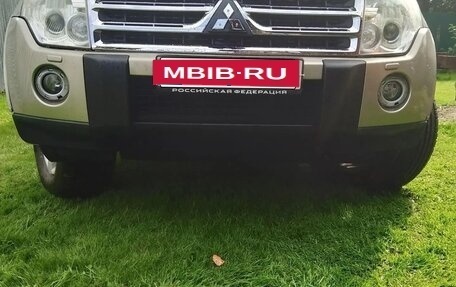 Mitsubishi Pajero IV рестайлинг 2, 2008 год, 1 270 000 рублей, 9 фотография