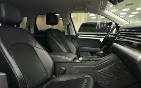 Volkswagen Touareg III, 2019 год, 3 570 000 рублей, 16 фотография